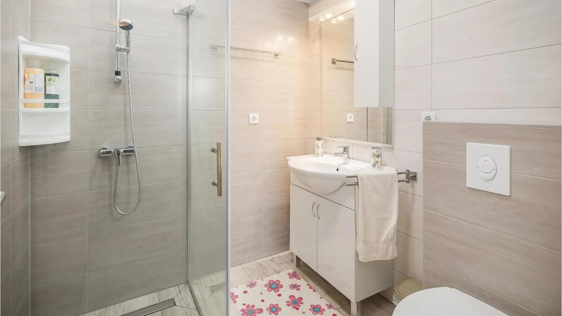 Holiday home Cozy Home In Porec With Kitchen Croatia