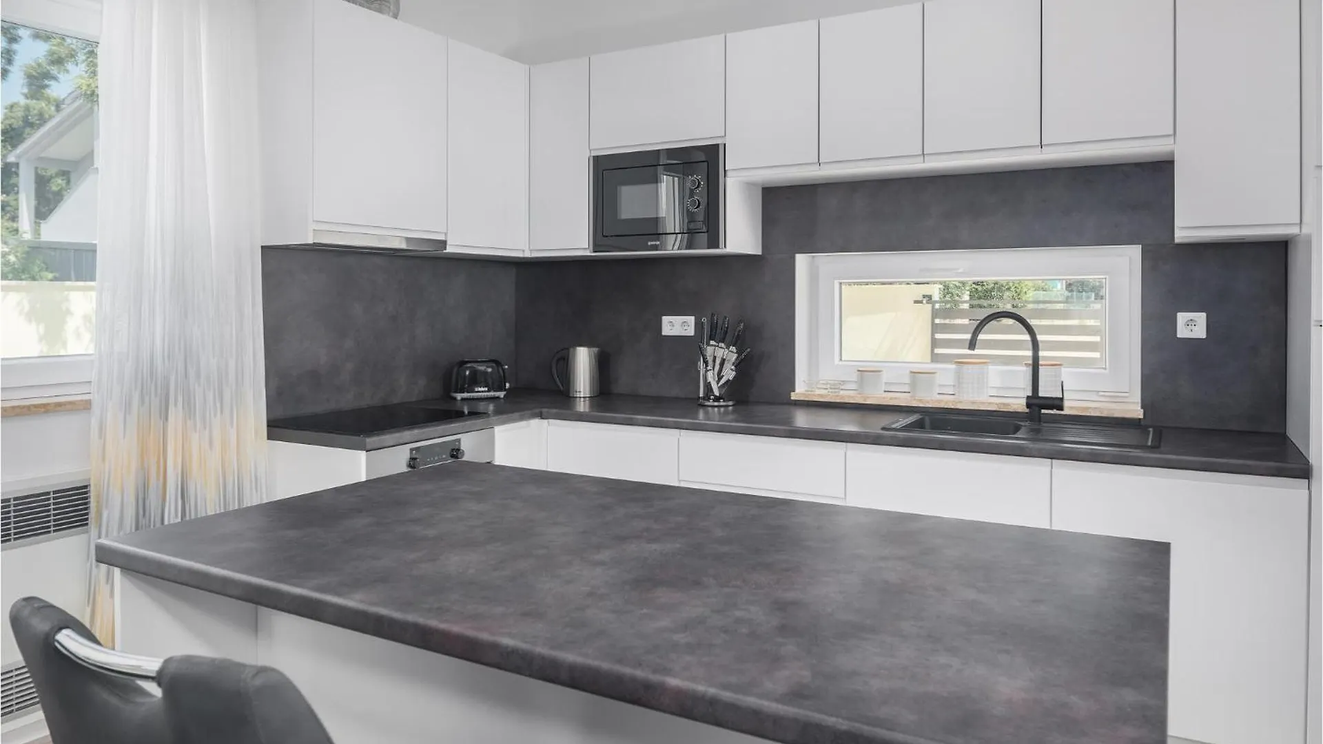 Cozy Home In Porec With Kitchen