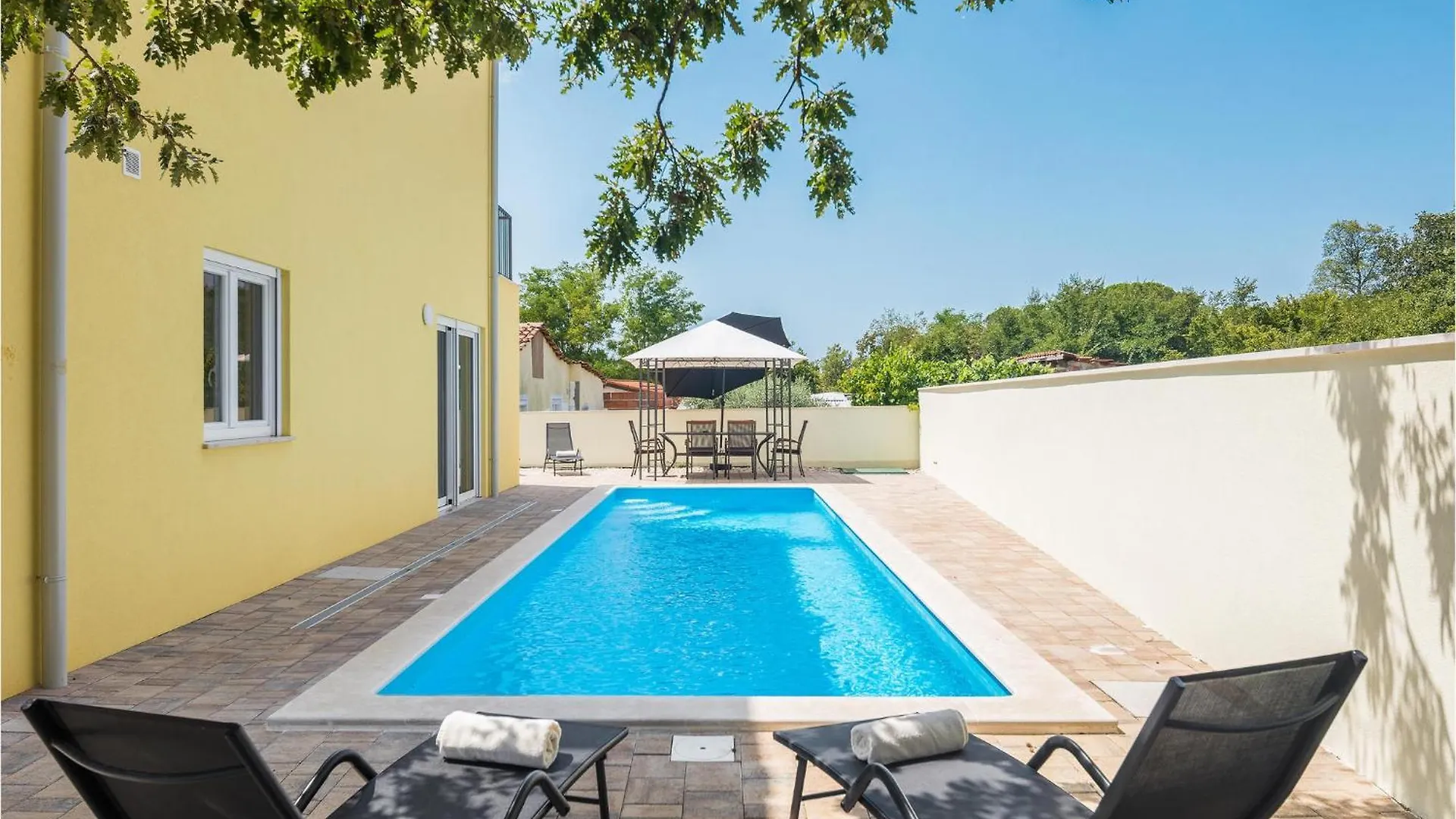 Cozy Home In Porec With Kitchen